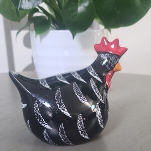Home Essentials Black and Red Ceramic Hen